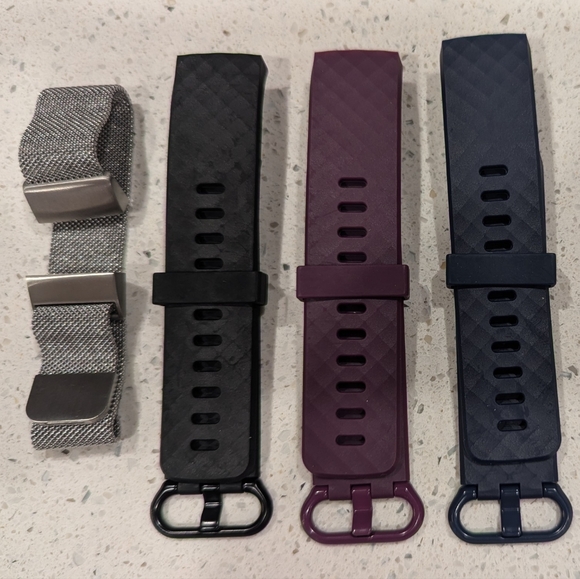 Set of 4 Small Fitbit Charge 3 Wristbands - Picture 1 of 2